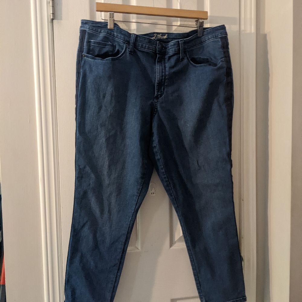 18 short Universal Thread jeans